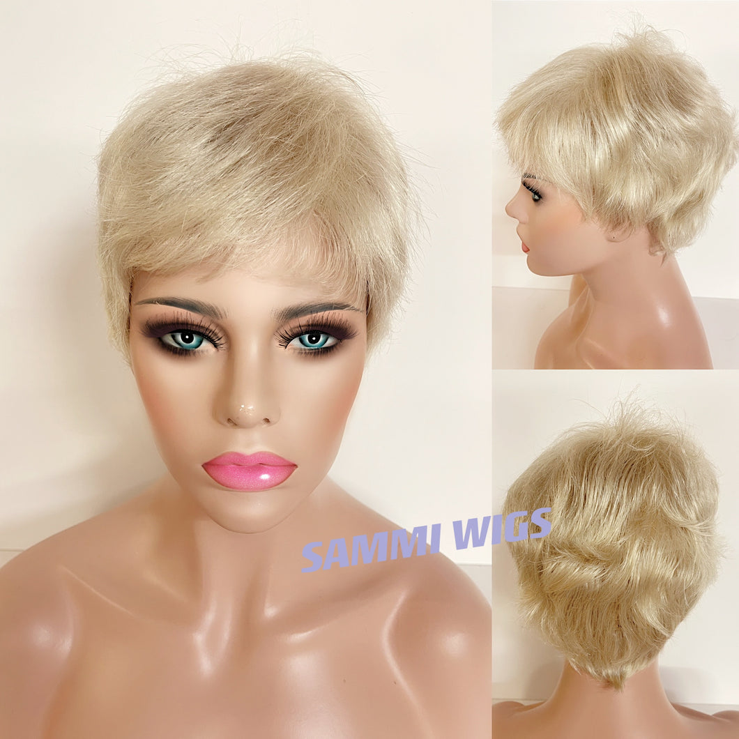 Short blond wig in Japanese kk fibre Sammiwigs